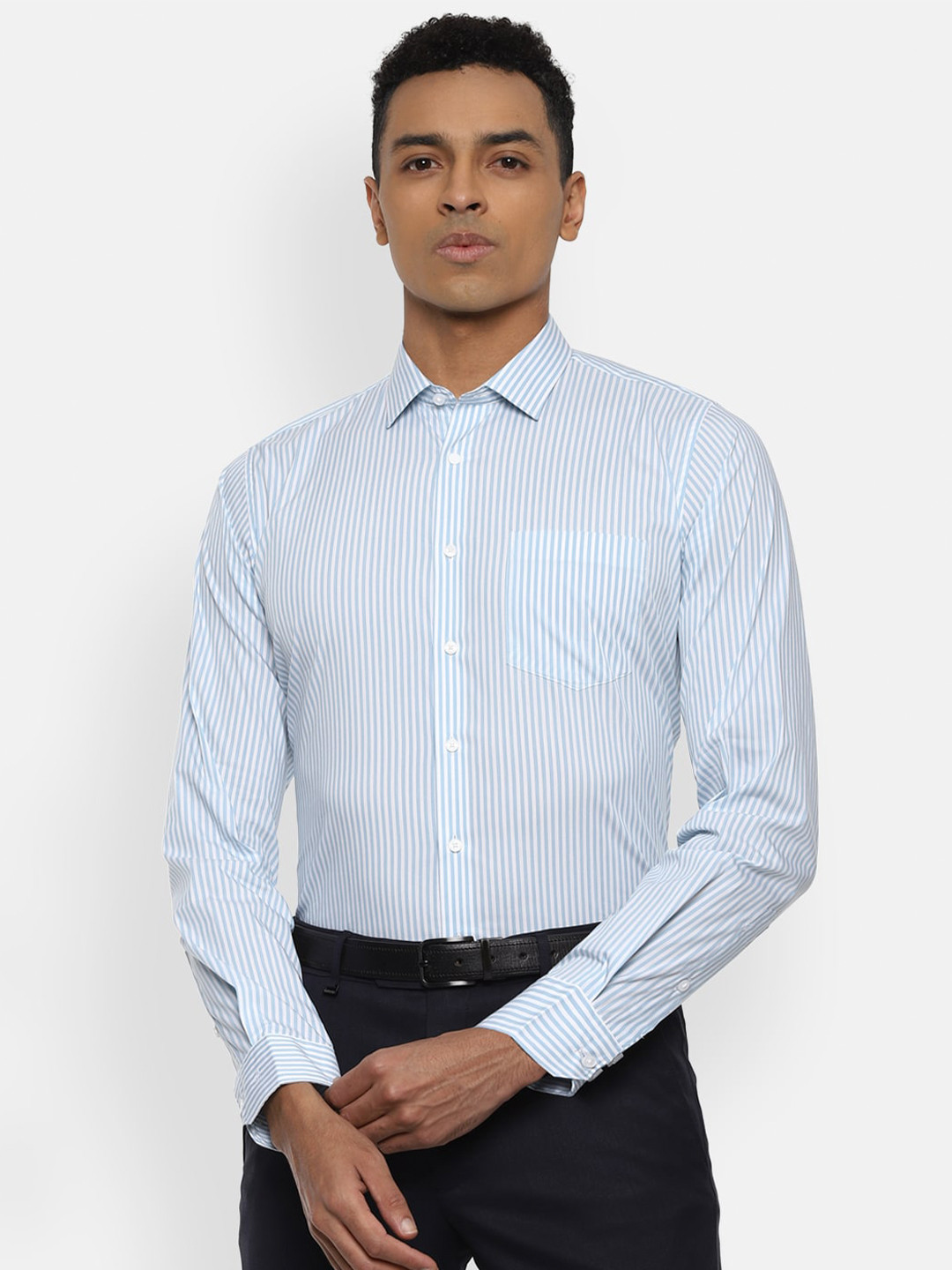 

Van Heusen Men Blue Slim Fit Striped Formal Shirt