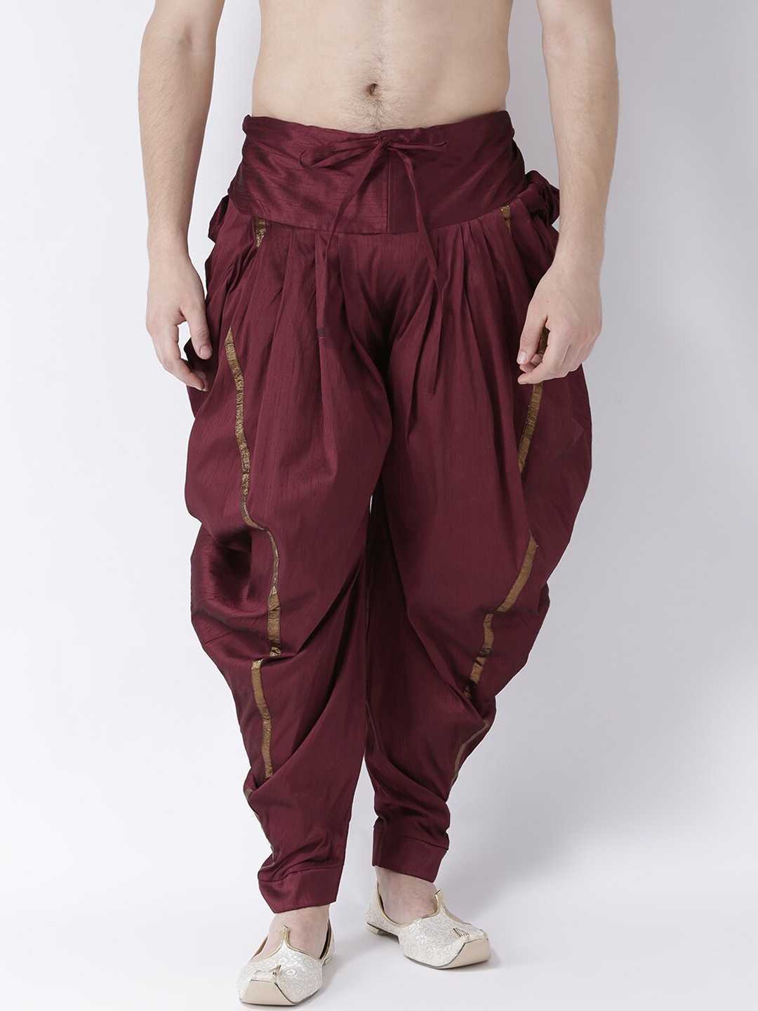 

DEYANN Men Maroon Solid Patiala
