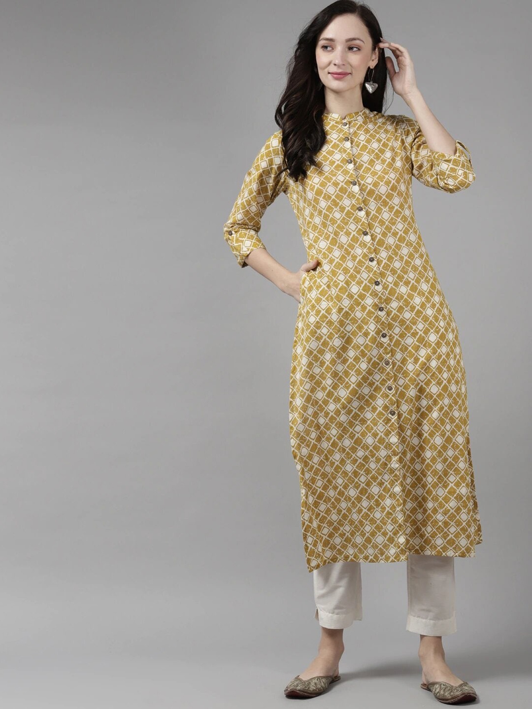 

Amirah s Women Mustard Yellow & White Geometric Printed Pure Cotton Kurta