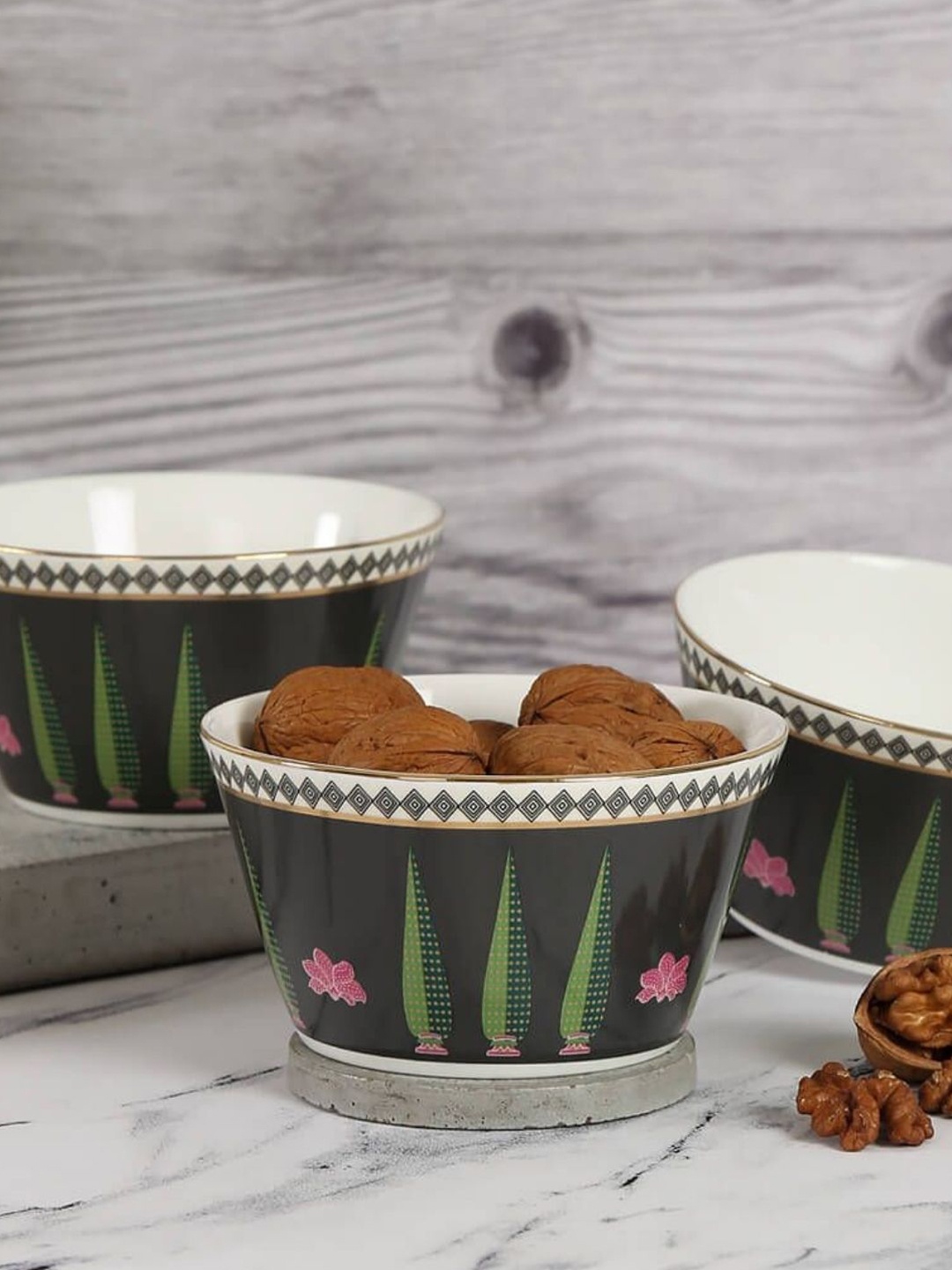

India Circus Black & Green 3 Pieces Floral Printed Ceramic Glossy Bowls