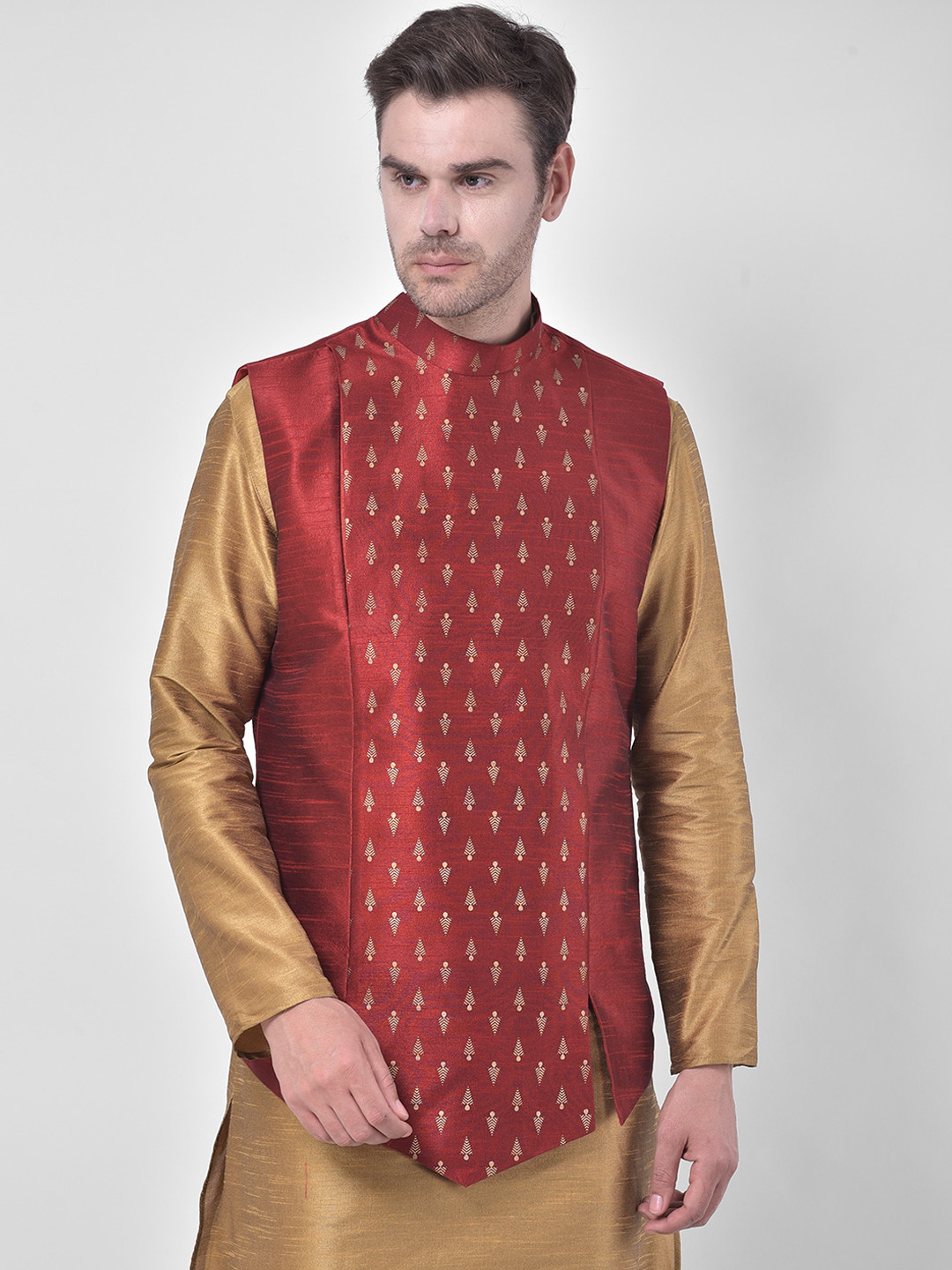 

DEYANN Men Red & Gold Coloured Printed Woven Design Nehru Jacket