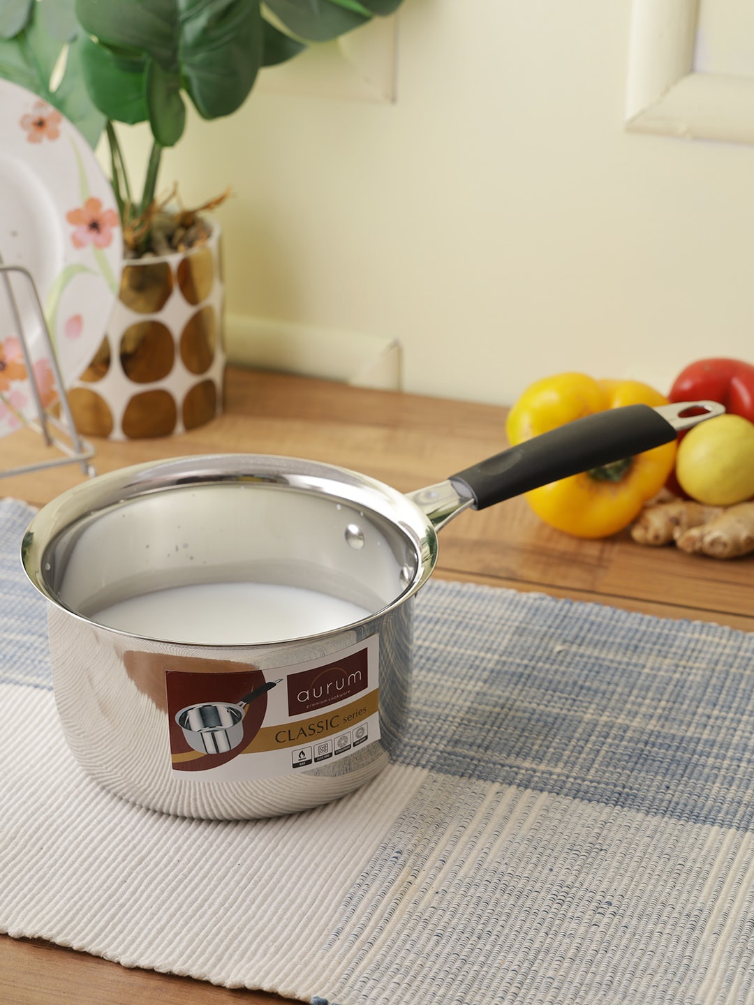 

AURUM Silver-Toned Solid Stainless Steel Classic Saucepan
