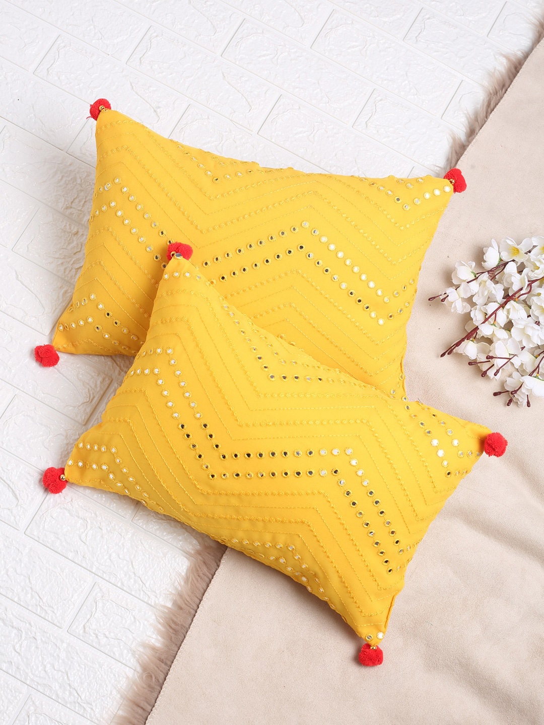 

SAKA DESIGNS Yellow Set of 2 Embroidered Rectangle Cushion Covers