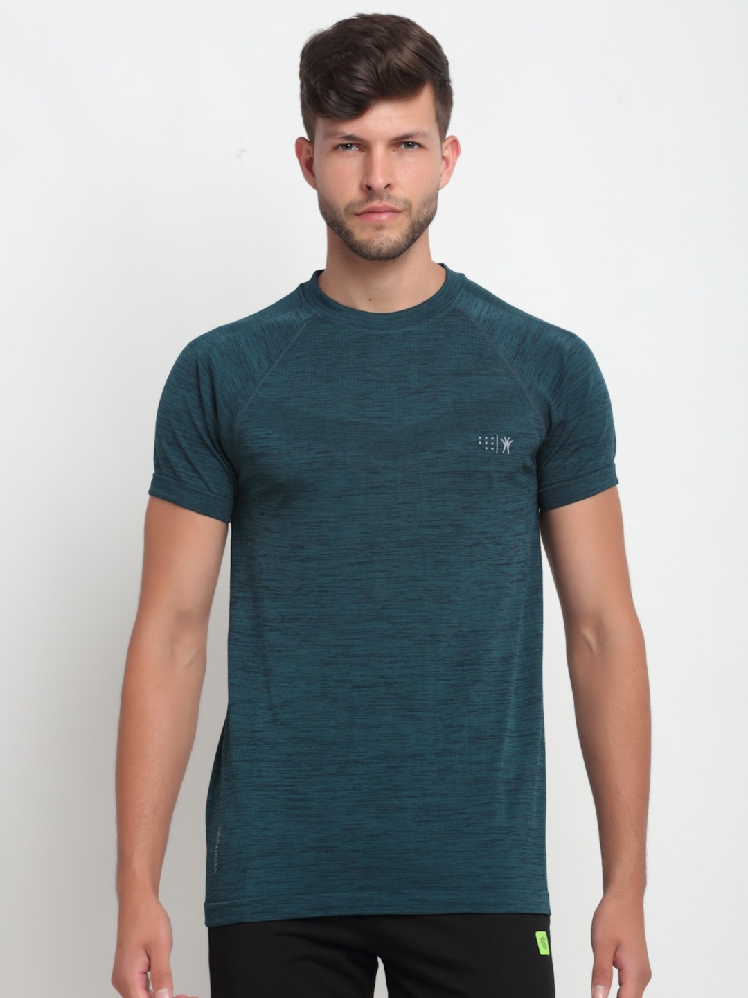 

VENITIAN Men Green Raglan Sleeves Cotton Slim Fit T-shirt