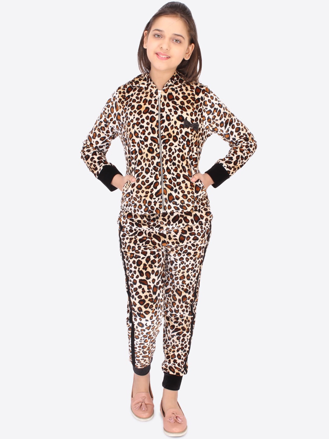 

CUTECUMBER Girls Brown & Black Animal Printed Track Suit