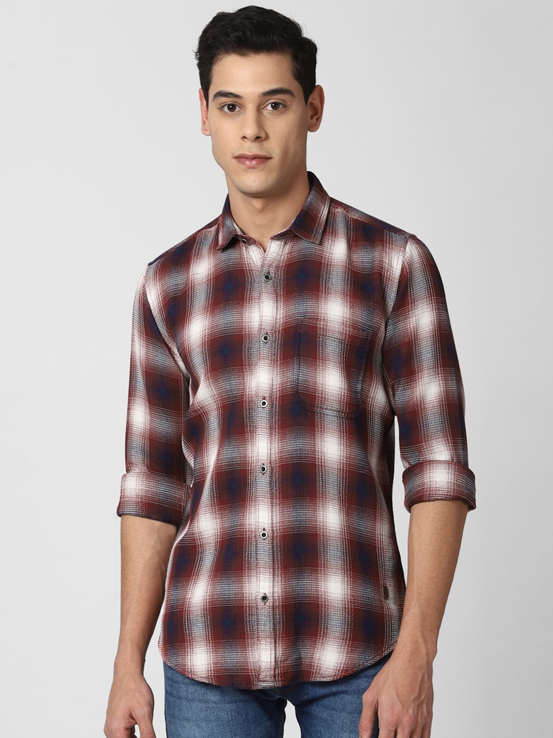 

Peter England Casuals Men Maroon Slim Fit Checked Pure Cotton Casual Shirt