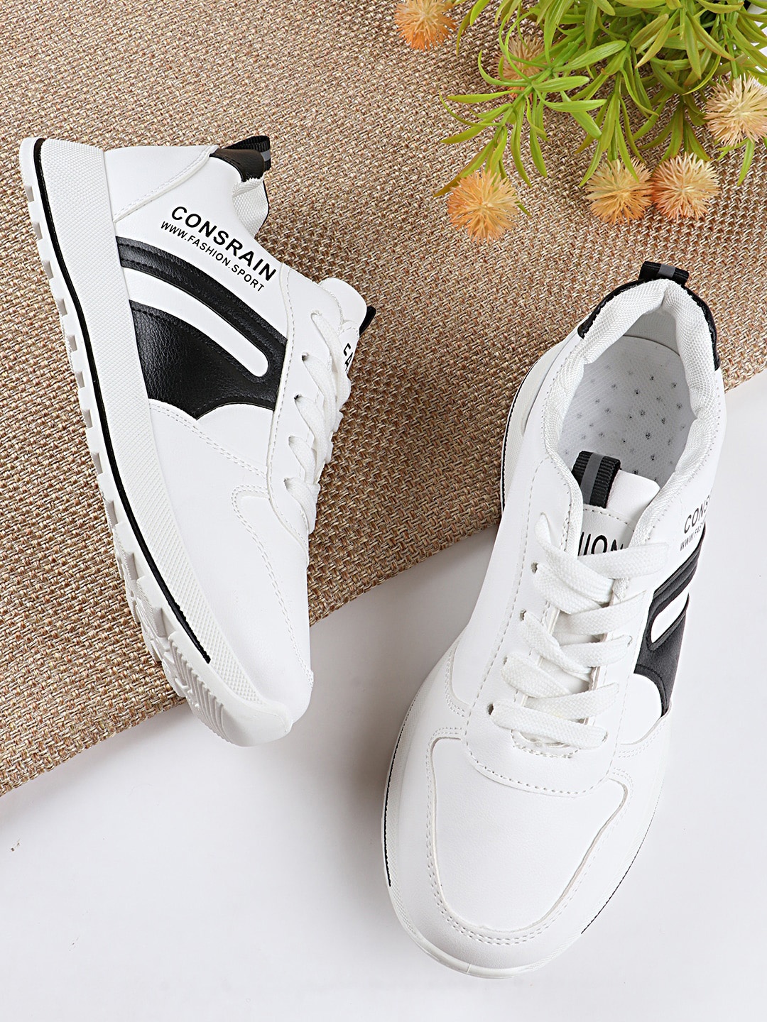 

THE WHITE POLE Women White & Black Colourblocked Sneakers