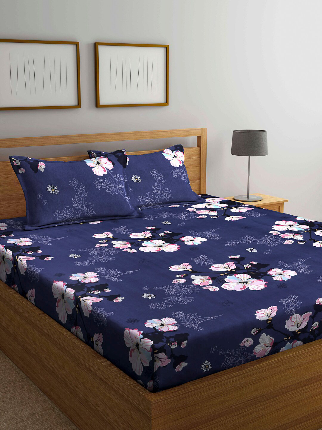 

Arrabi Blue Floral 300 TC 1 King Bedsheet with 2 Pillow Covers