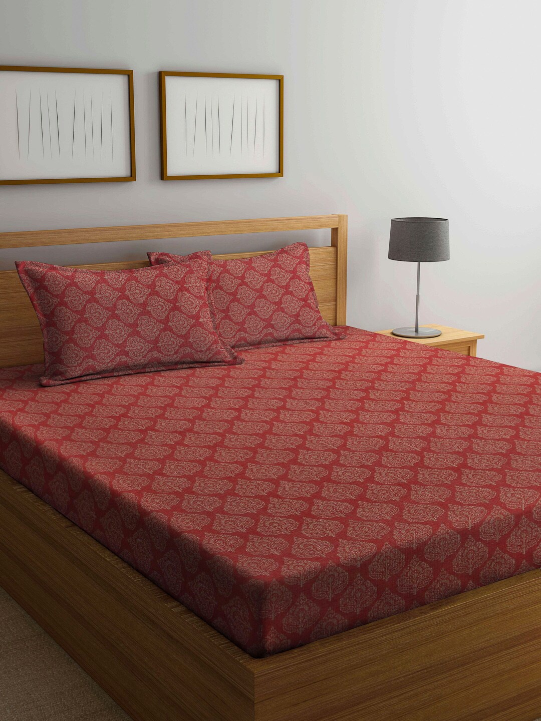 

Arrabi Red Ethnic Motifs 300 TC King Bedsheet with 2 Pillow Covers