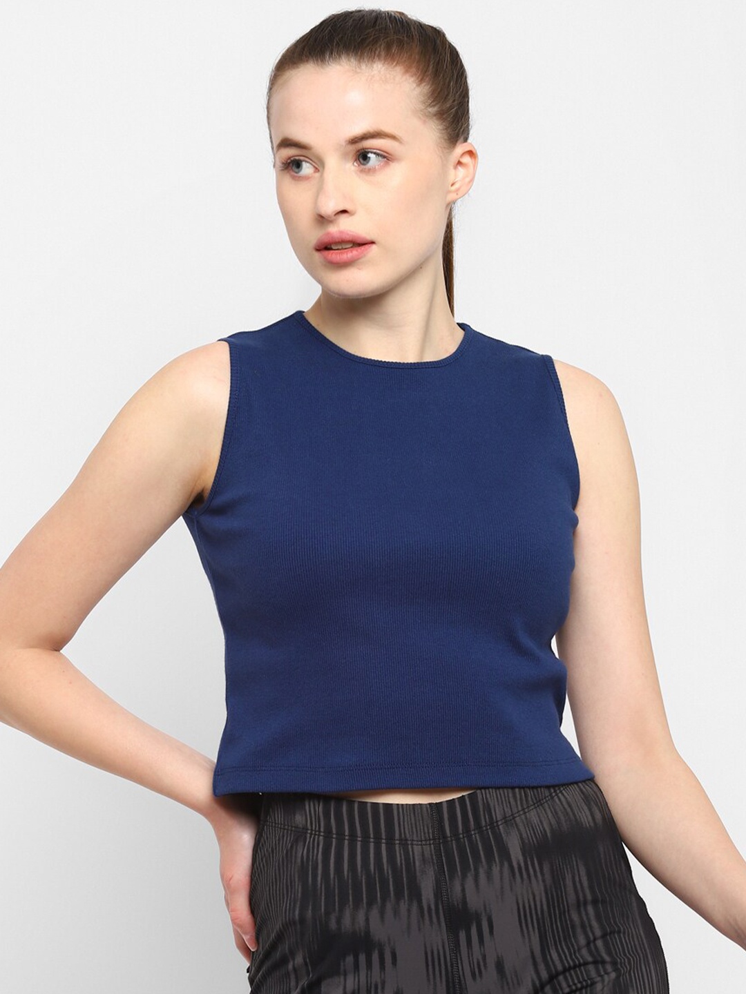 

OFF LIMITS Women Navy Blue Solid Round Neck Crop T-shirt