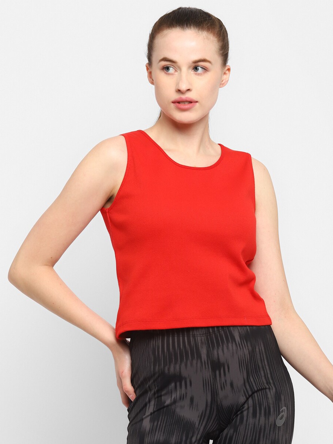 

OFF LIMITS Women Red Solid Round Neck T-shirt