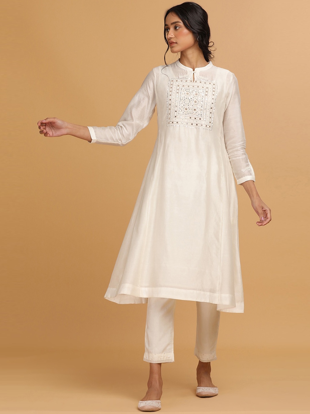 

W The Folksong Collection - Women Ecru Cotton Silk Embroidered Kurta, White