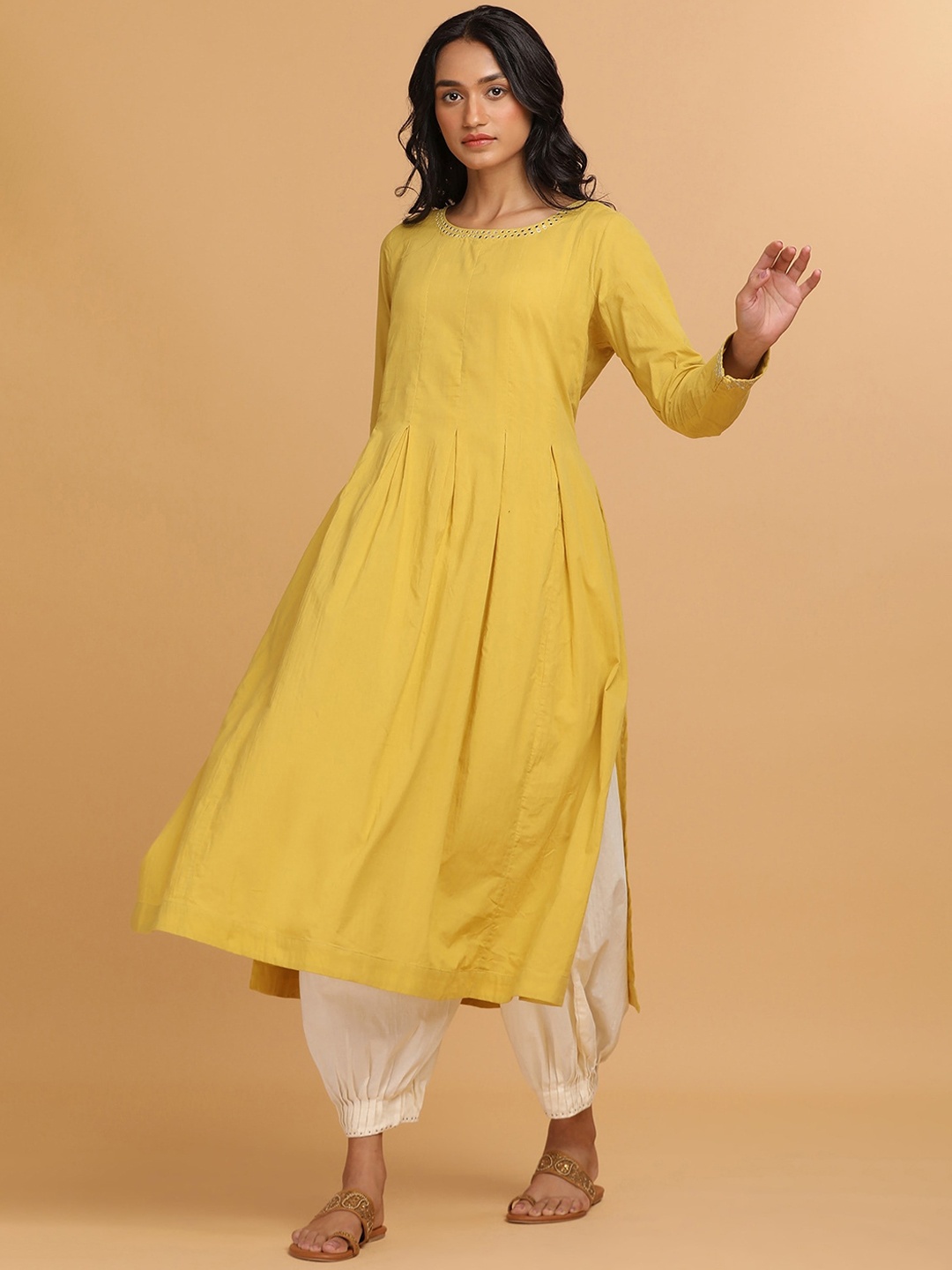 

W The Folksong Collection - Women Yellow Longline Solid Kurta