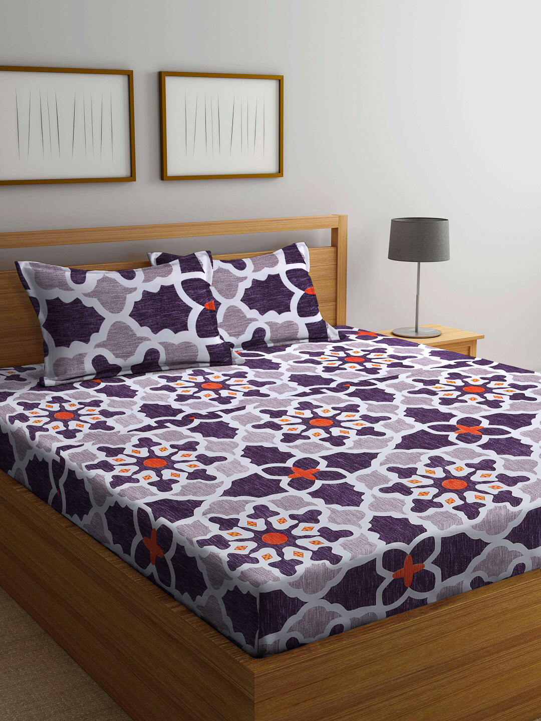 

KLOTTHE Purple & White Floral 210 TC Queen Bedsheet with 2 Pillow Covers
