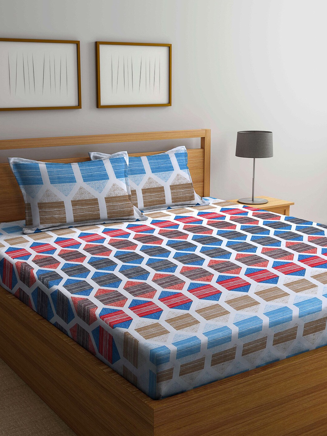 

KLOTTHE Blue & Red Geometric 210 TC Queen Bedsheet with 2 Pillow Covers