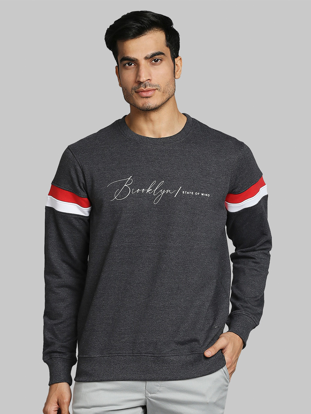 

Parx Men Charcoal Grey & White Typography Printed Sweatshirt