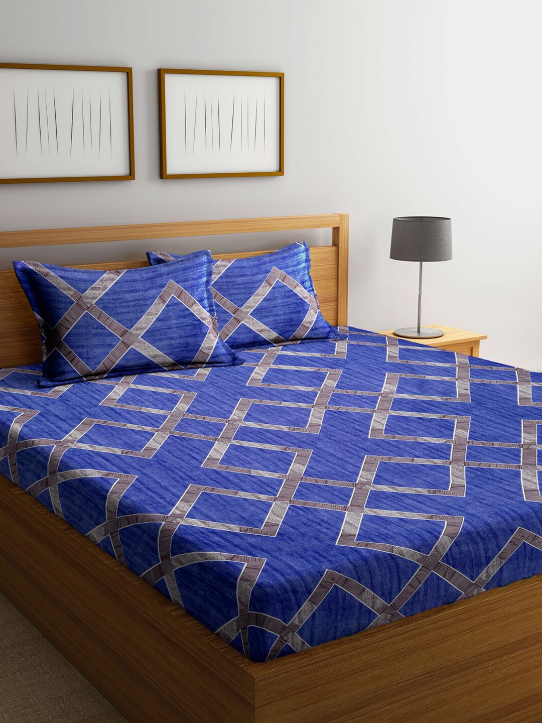 

KLOTTHE Blue & Grey Geometric 210 TC Queen Bedsheet with 2 Pillow Covers
