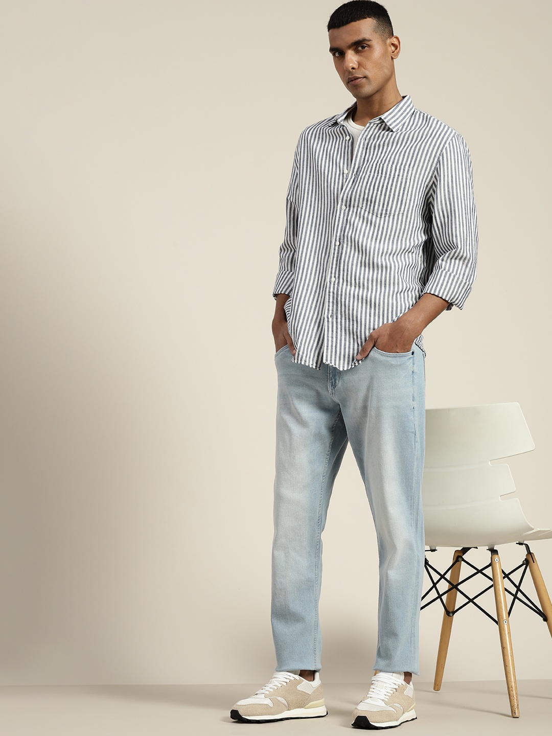 

ether Men Blue Slim Fit Light Fade Stretchable Jeans