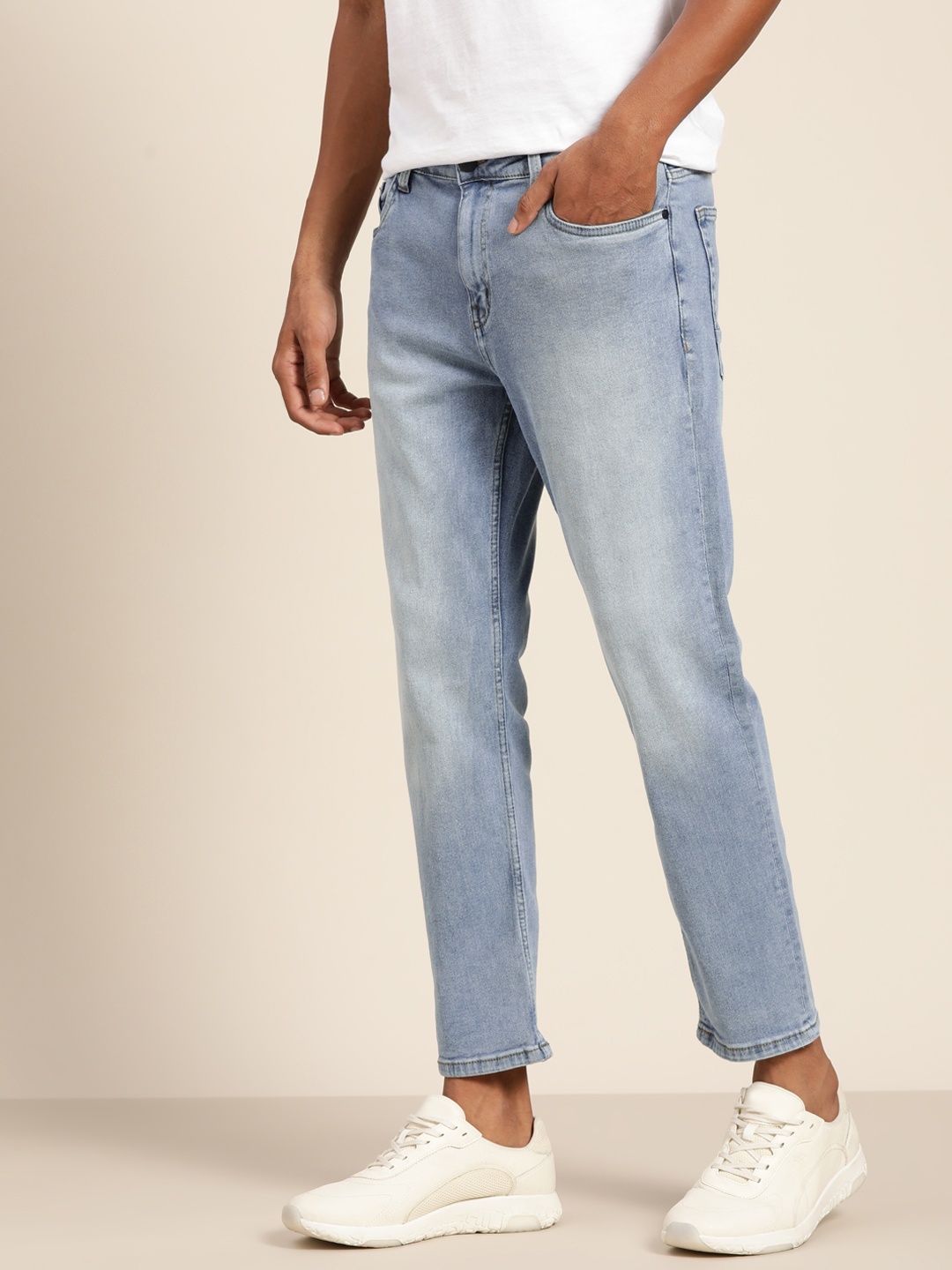 

ether Men Blue Slim Tapered Fit Light Fade Stretchable Jeans