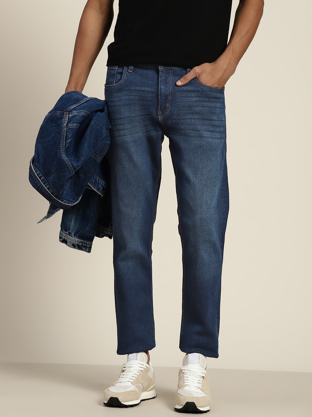 

ether Men Blue Light Fade Stretchable Jeans