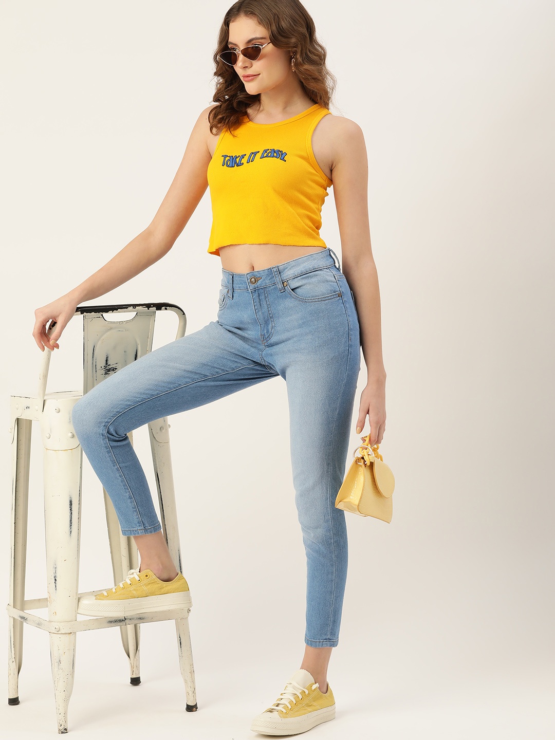 

DressBerry Women Blue Skinny Fit Heavy Fade Stretchable Jeans