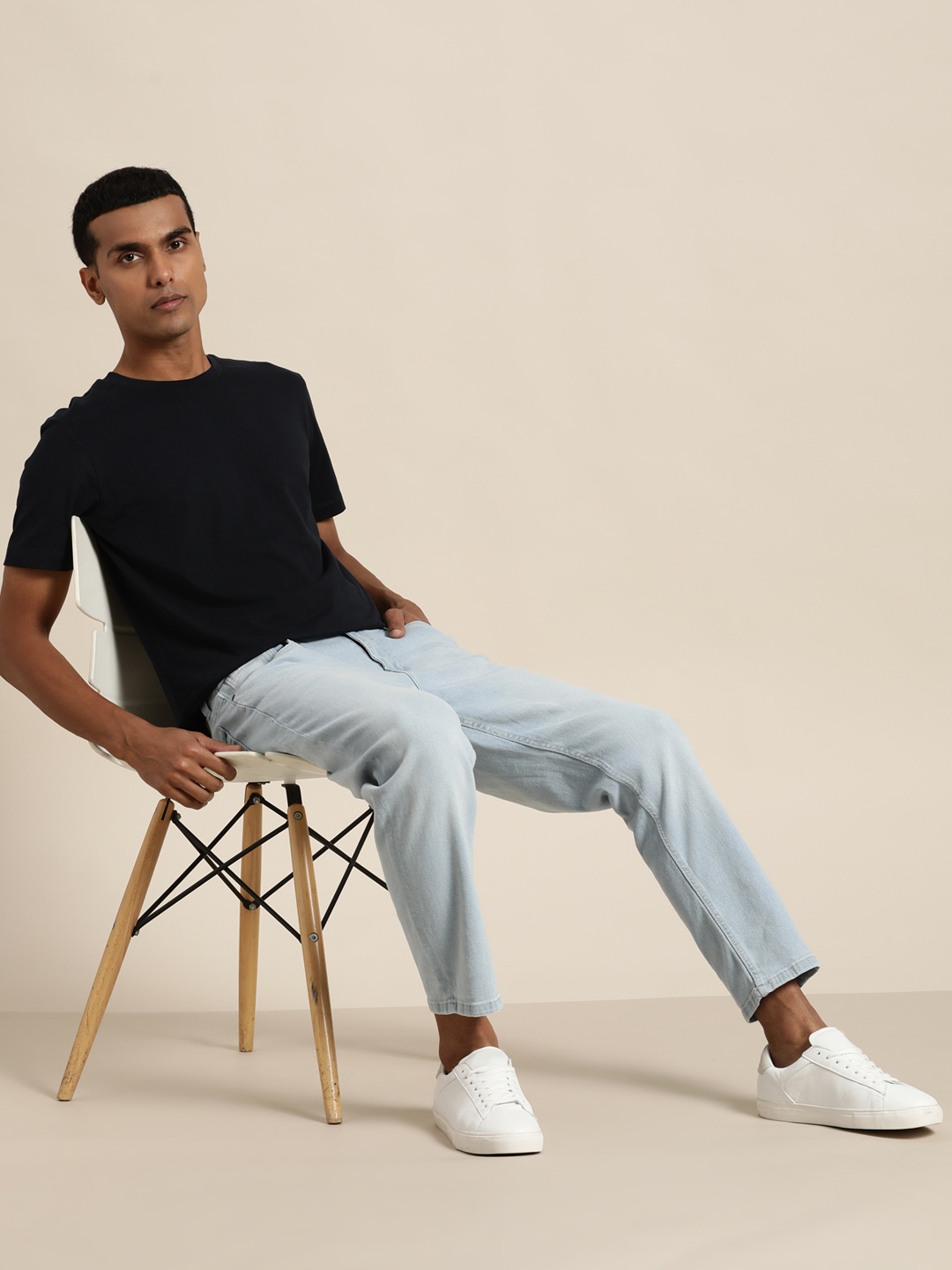 

ether Men Blue Slim Tapered Fit Light Fade Stretchable Jeans