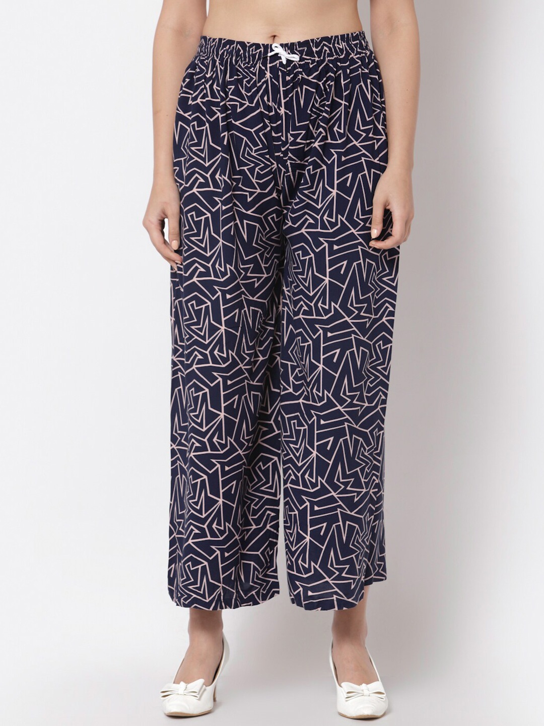 

KLOTTHE Women Blue Geometric Printed Wide Leg Palazzos, Black