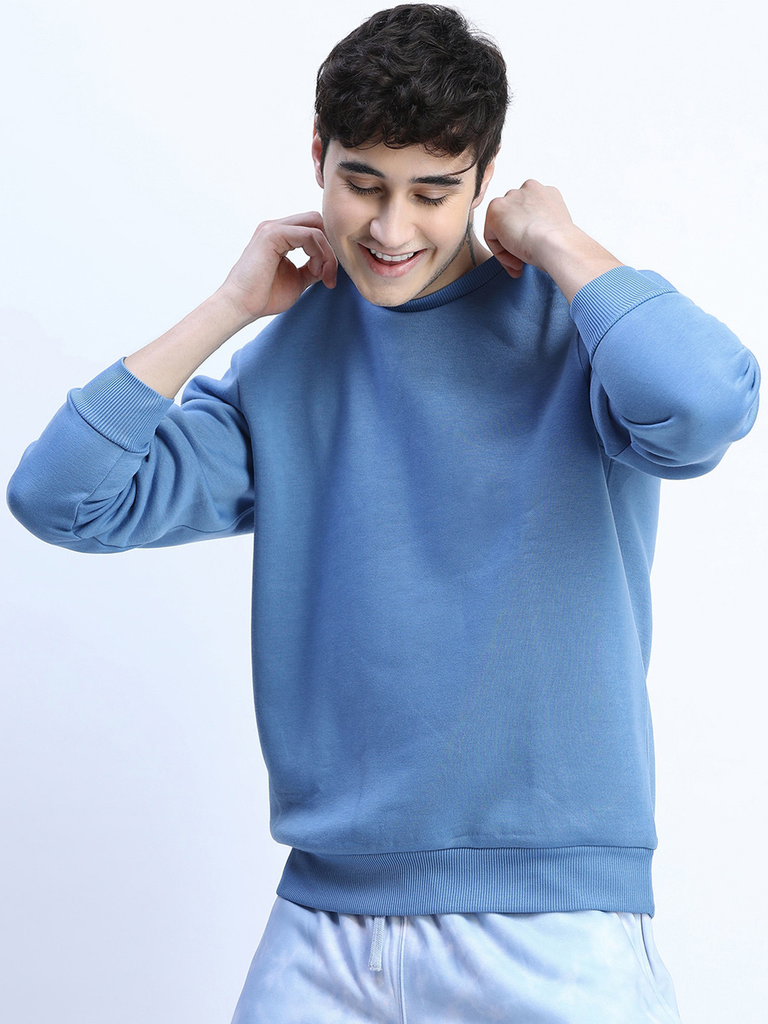 

HIGHLANDER Men Blue Sweatshirt