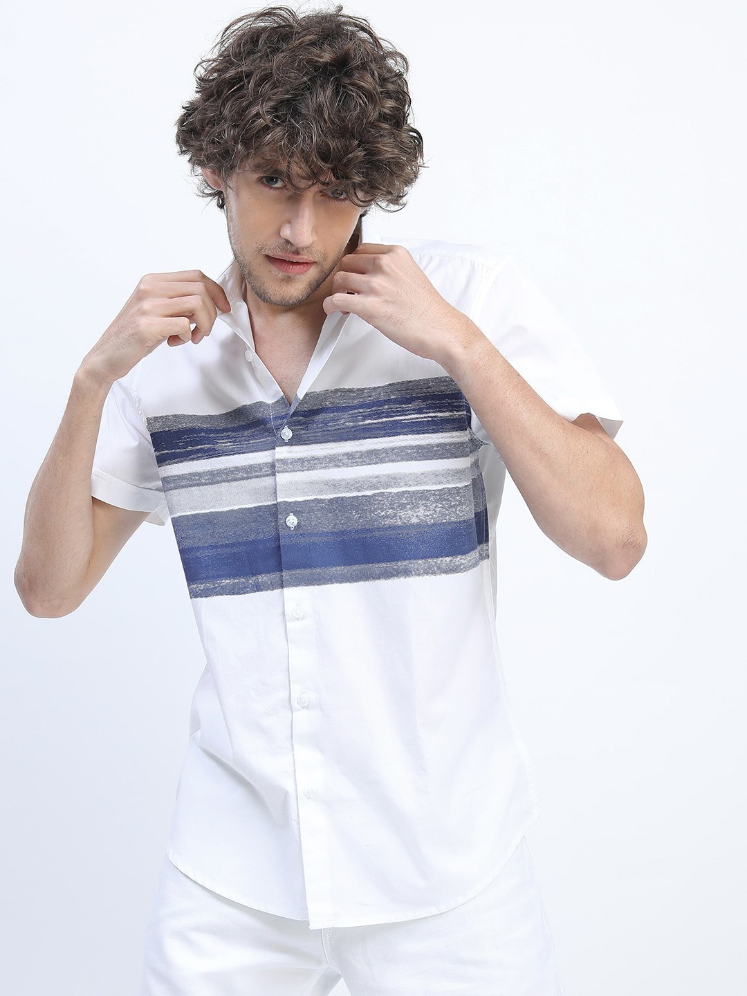 

HIGHLANDER Men White Slim Fit Horizontal Stripes Striped Casual Shirt