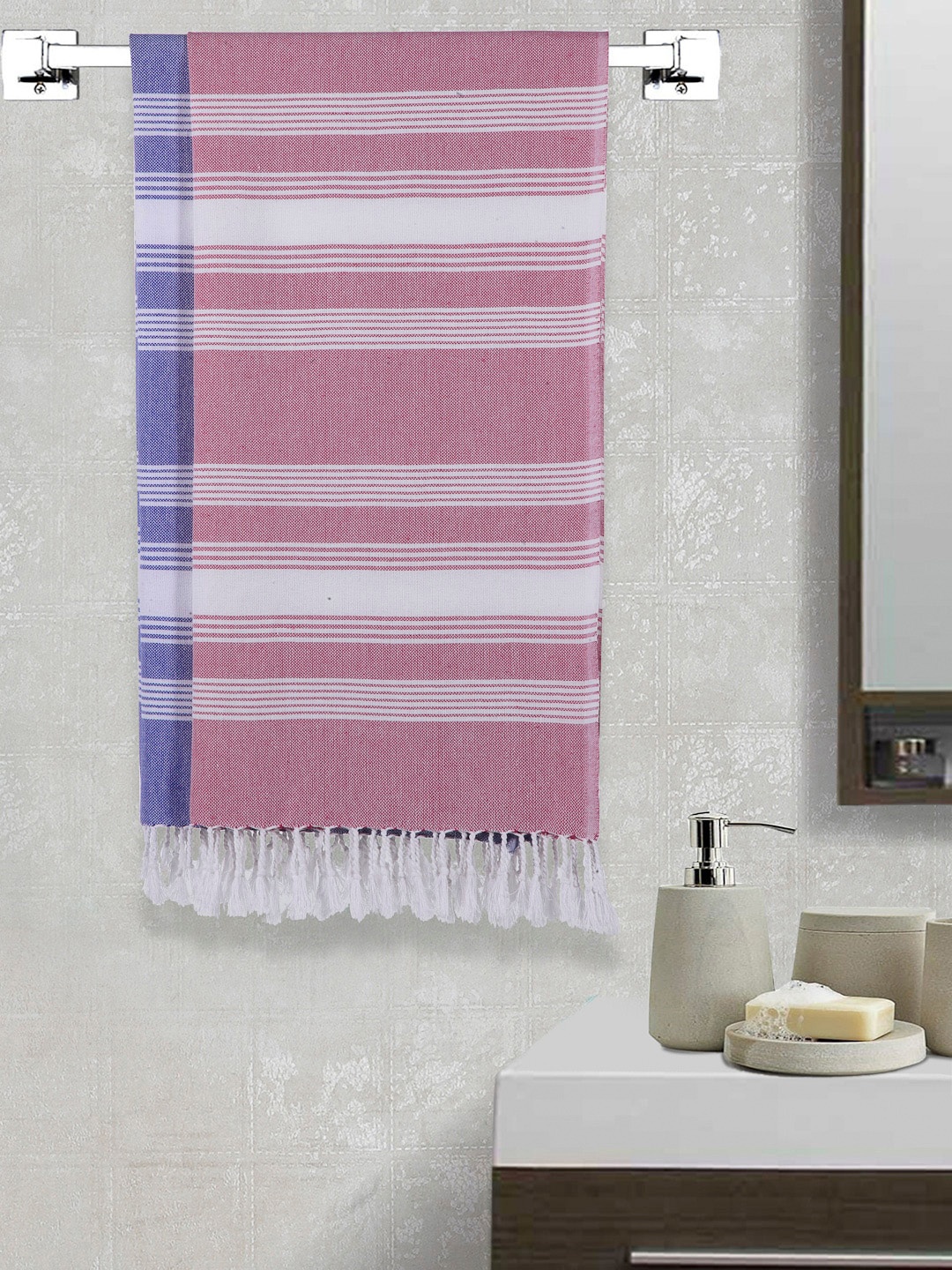 

Arrabi Set Of 2 White & Pink Striped 210 GSM Cotton Bath Towels