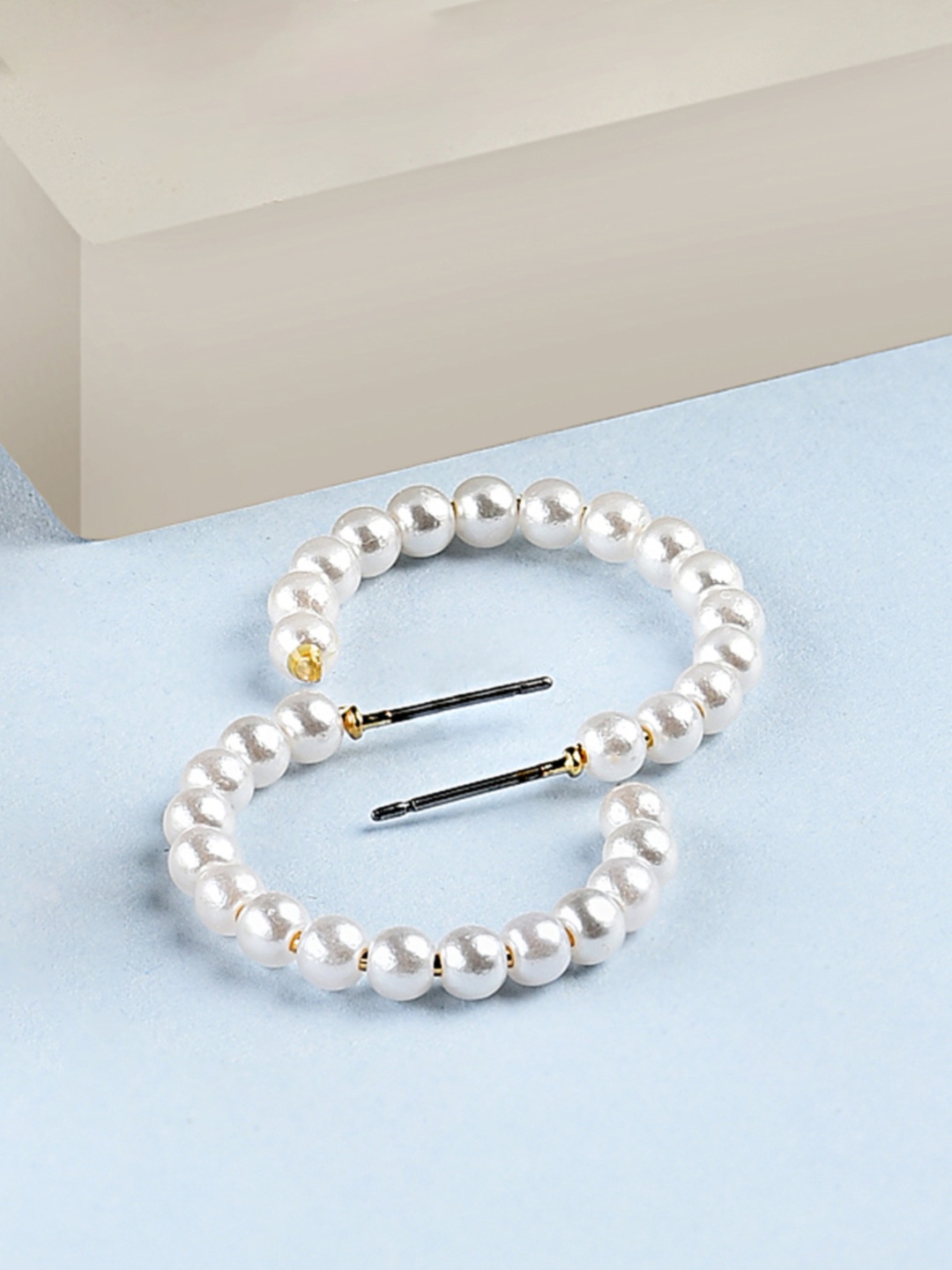 

AMI White Contemporary Hoop Earrings