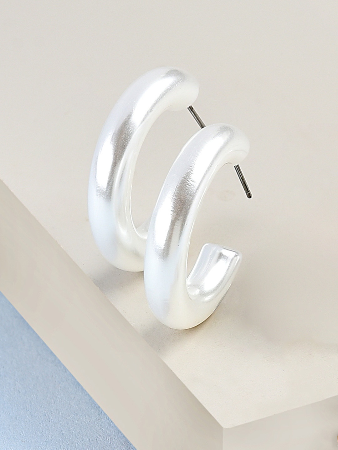 

AMI White Contemporary Half Hoop Earrings