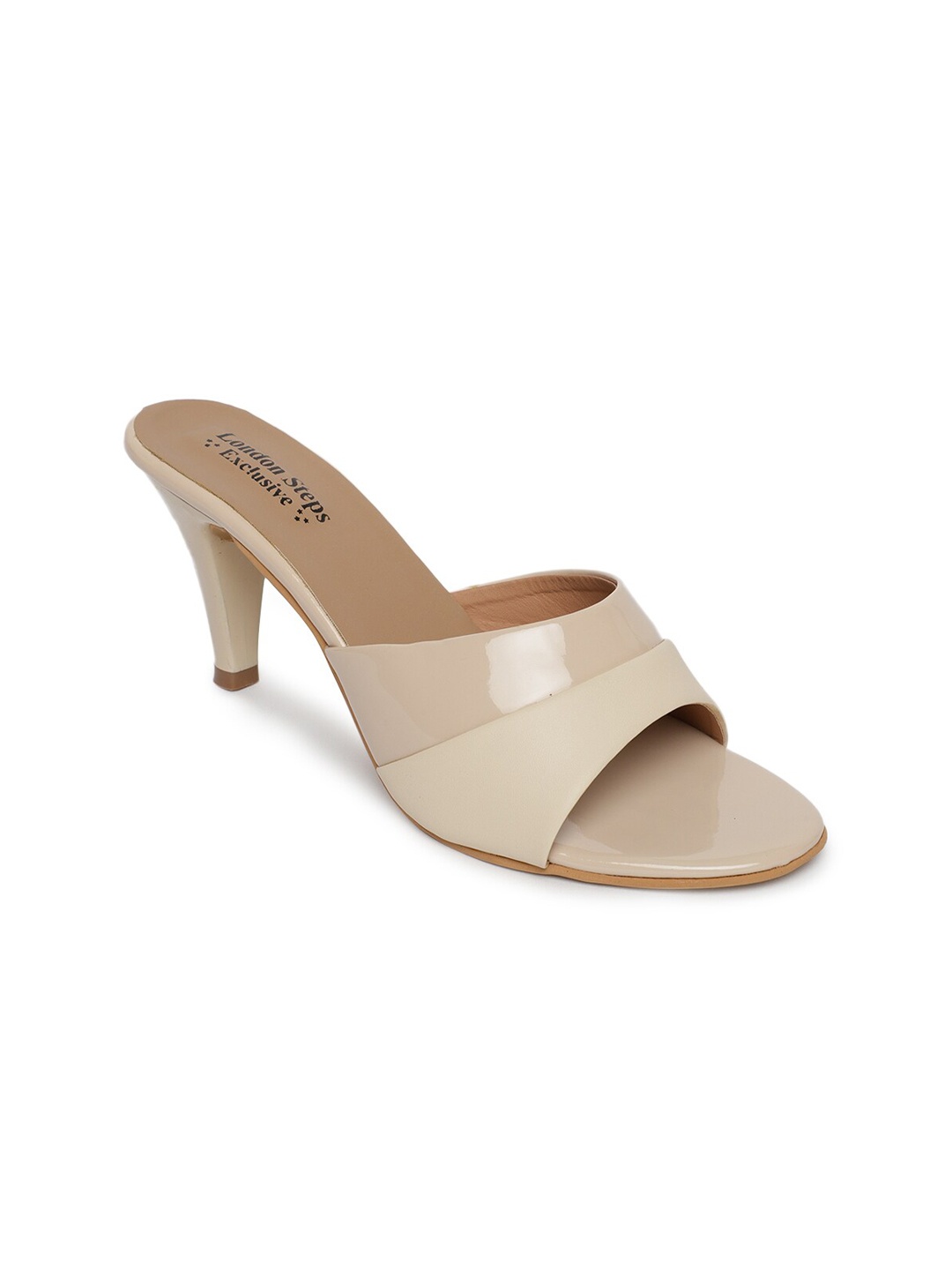 

LONDON STEPS Cream-Coloured Sandals