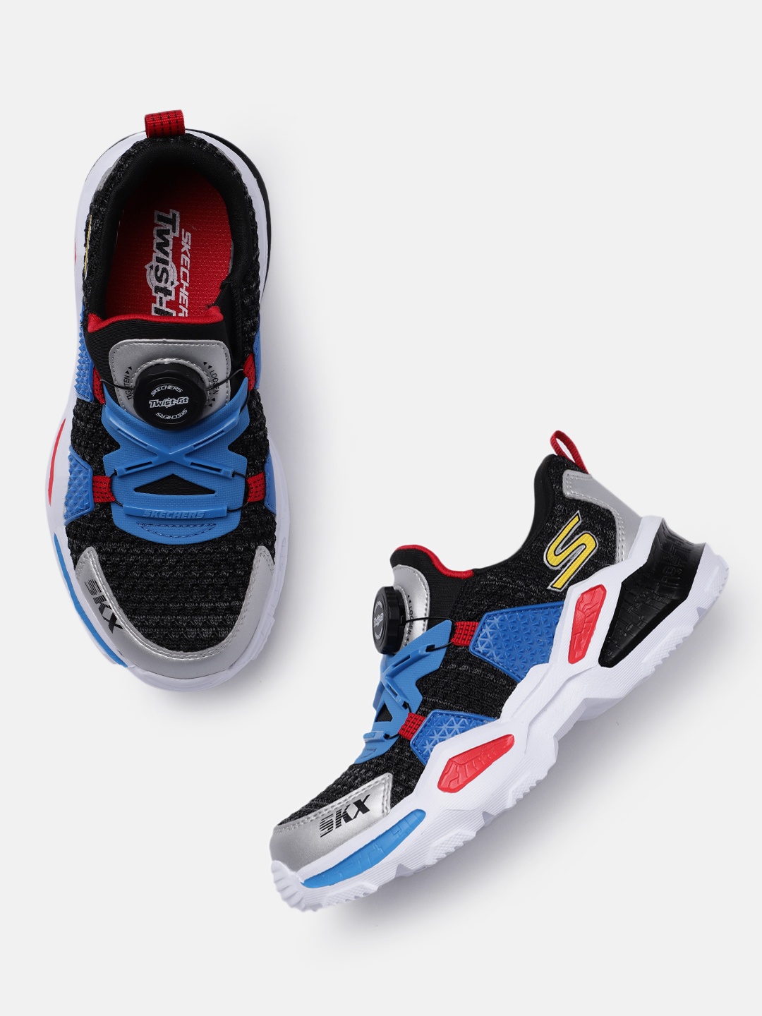 

Skechers Boys Black Textured Skytrek Slip-On Sneakers