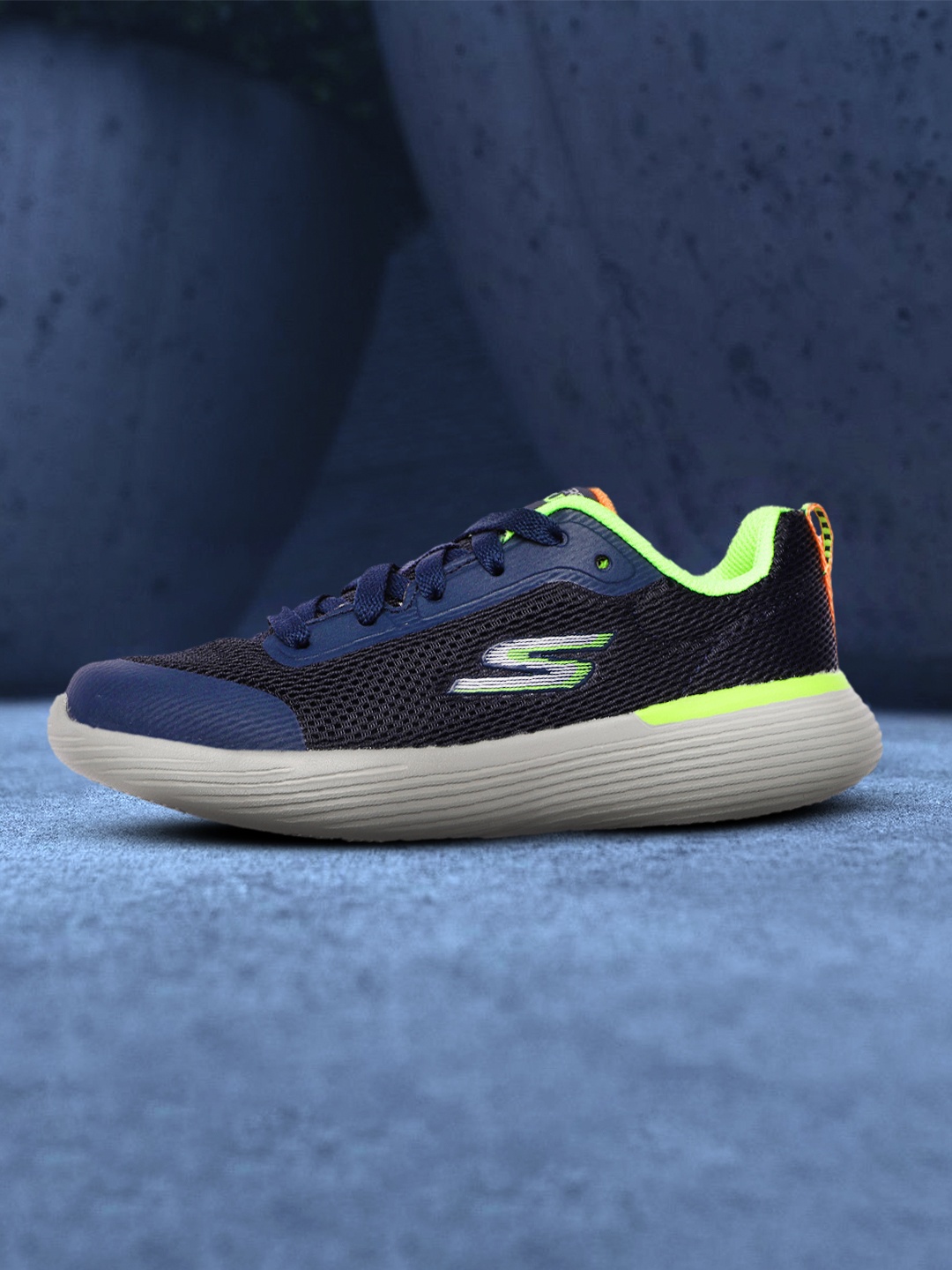

Skechers Boys Navy Blue Textured Go Run 400 V2 Omega Training Or Gym Sneakers