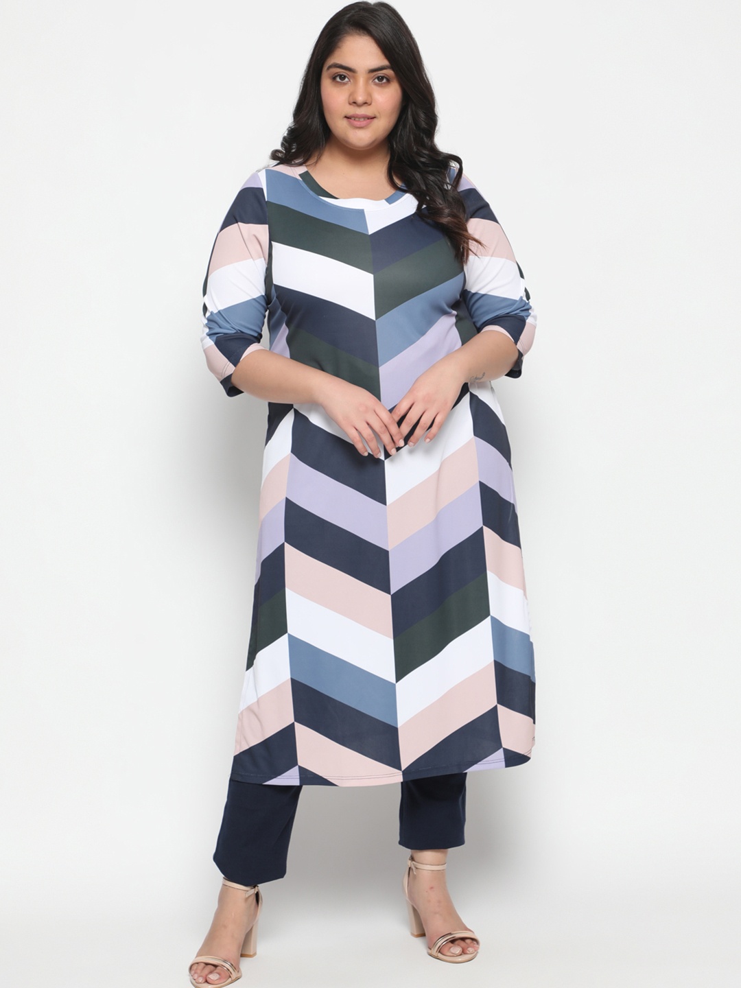 

Amydus Women Plus Size Blue & White Geometric Printed Straight Kurta