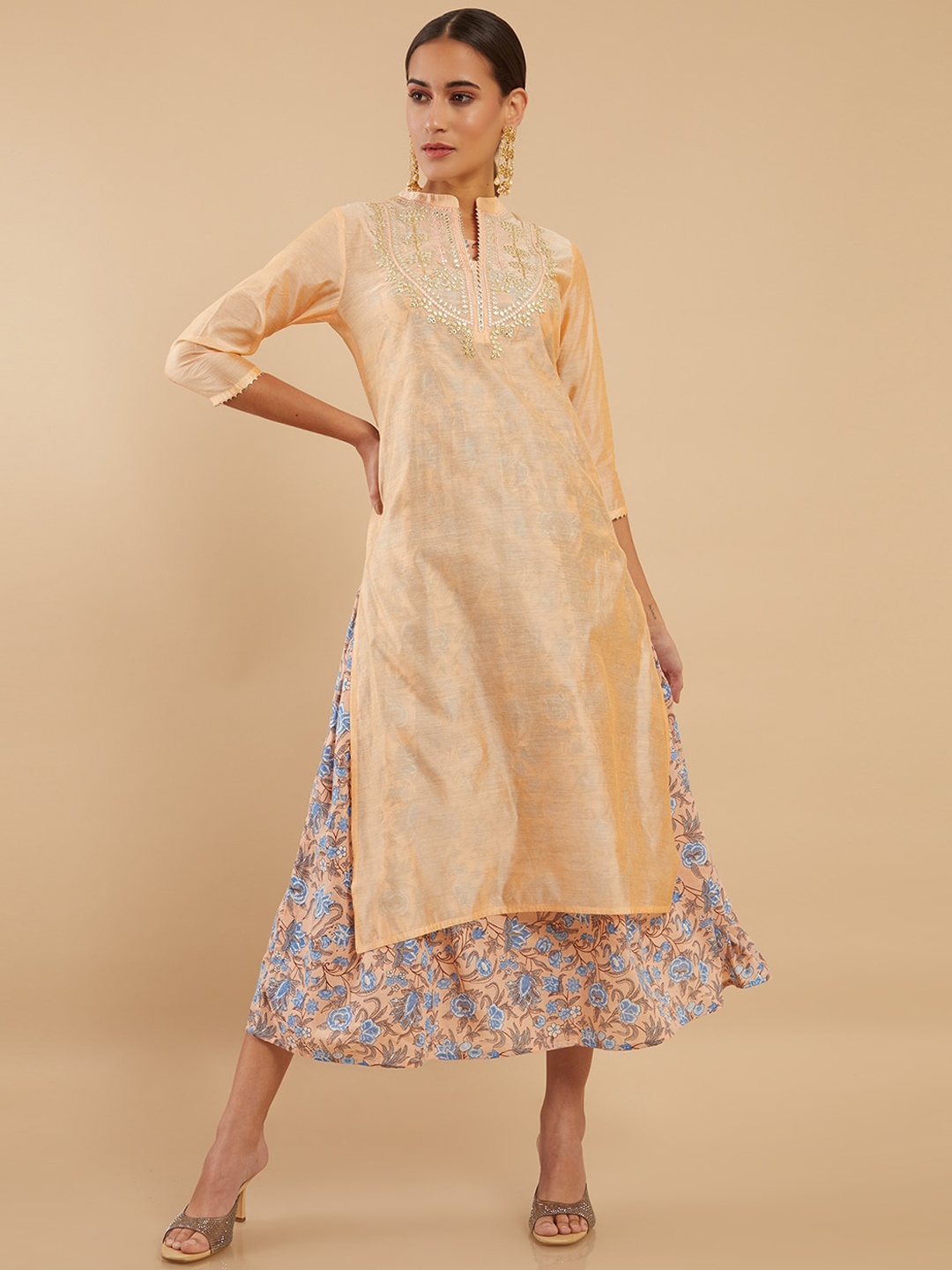 

Soch Woman Peach Floral Embroidered Chanderi Silk Kurta