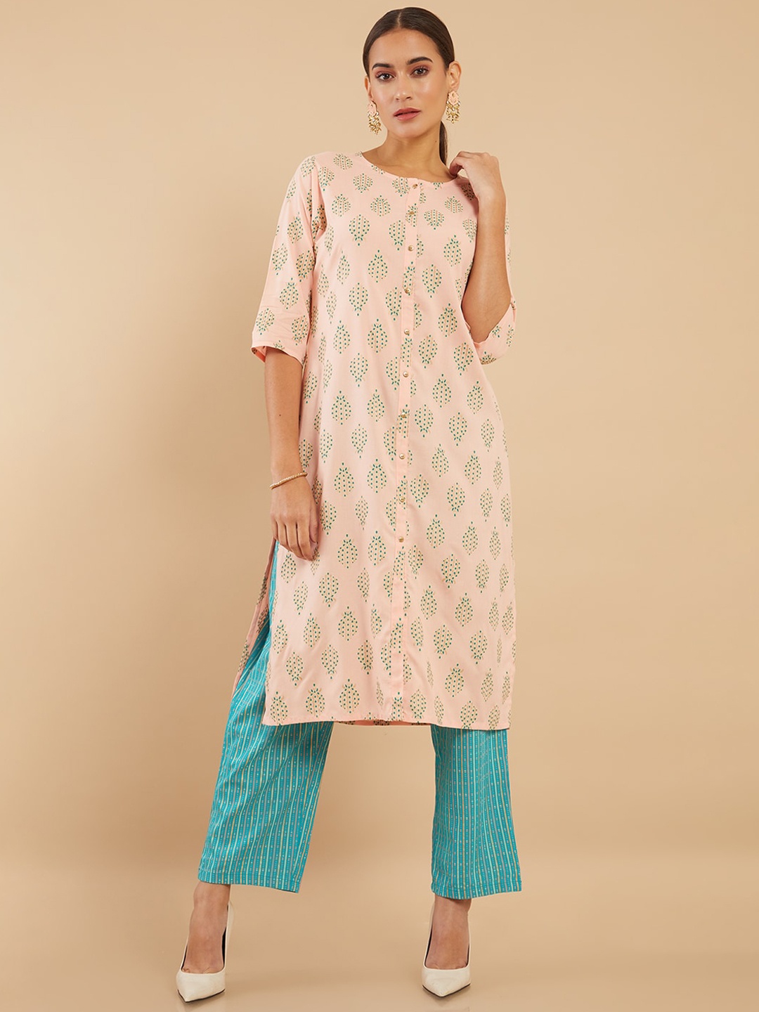 

Soch Women Peach-Coloured Ethnic Motifs Printed Kurta with Trousers