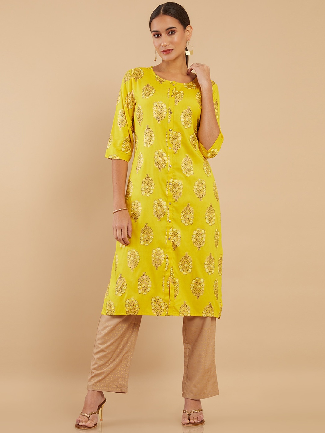 

Soch Women Mustard Yellow Floral Printed Kurta with Trousers