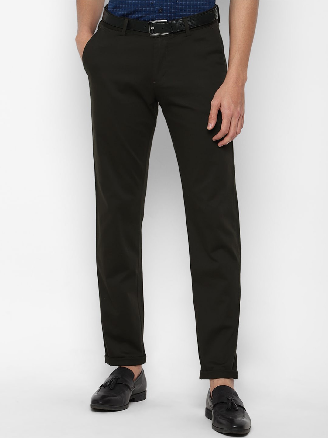

Allen Solly Men Black Solid Slim Fit Trousers