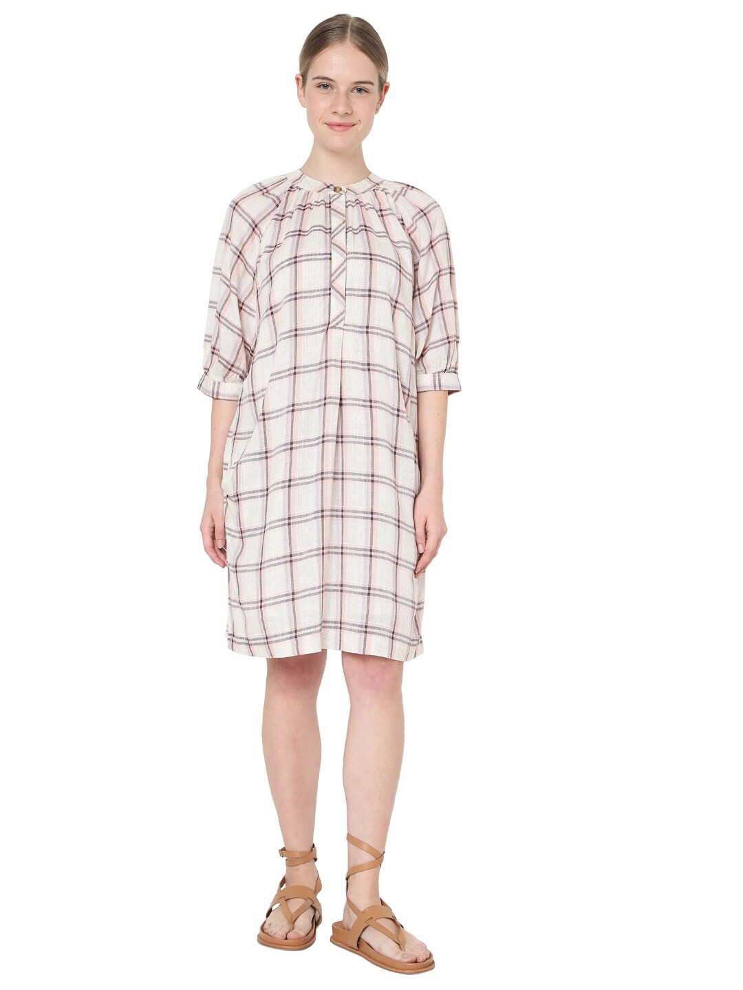 

Vero Moda Off White & Red Checked A-Line Dress