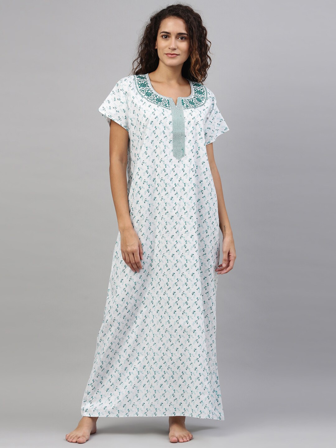 

TRUNDZ White Printed Maxi Nightdress