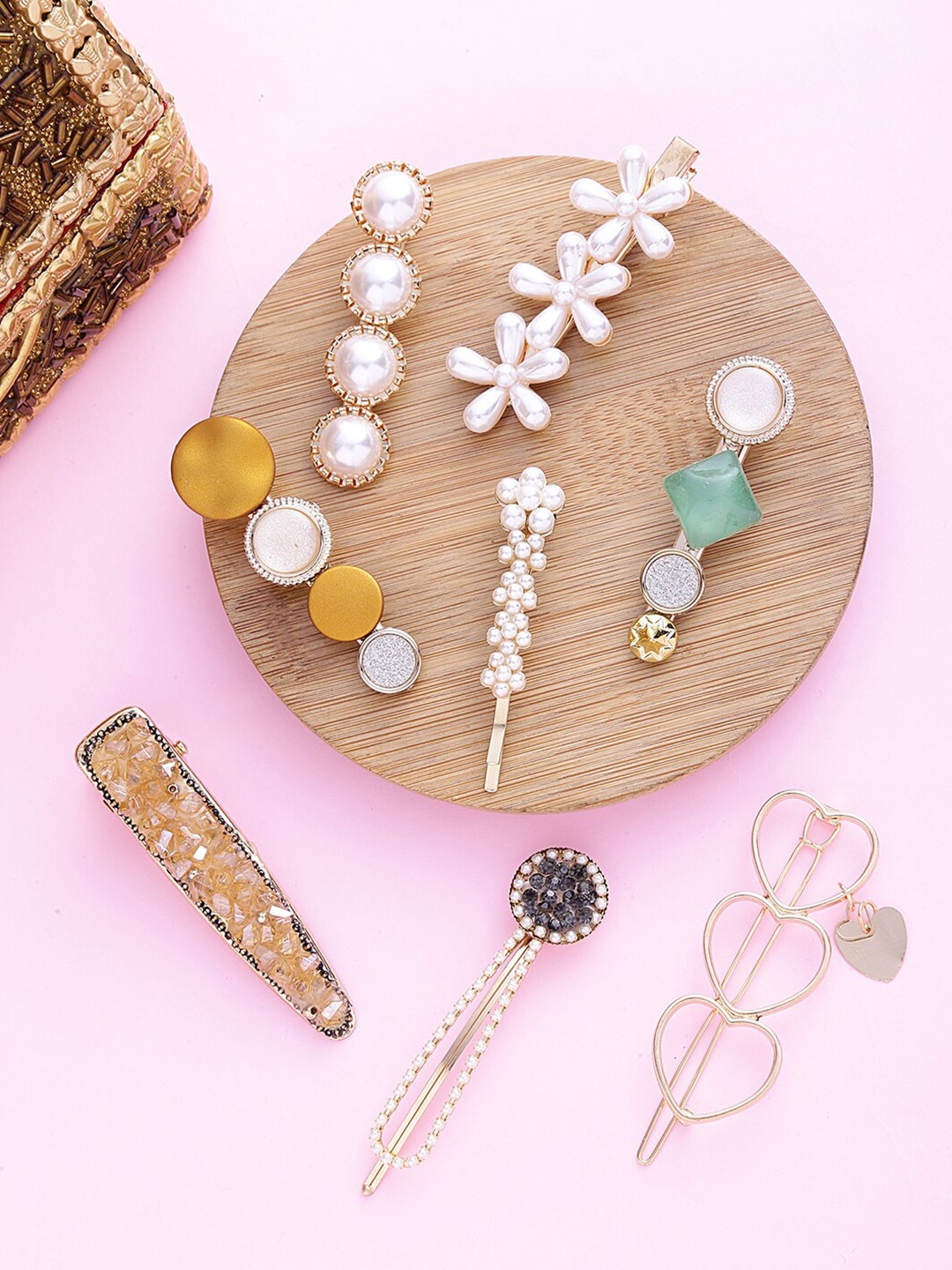 

Yellow Chimes Women Gold-Toned & White Set Of 8 Embellished Alligator Hair Clip