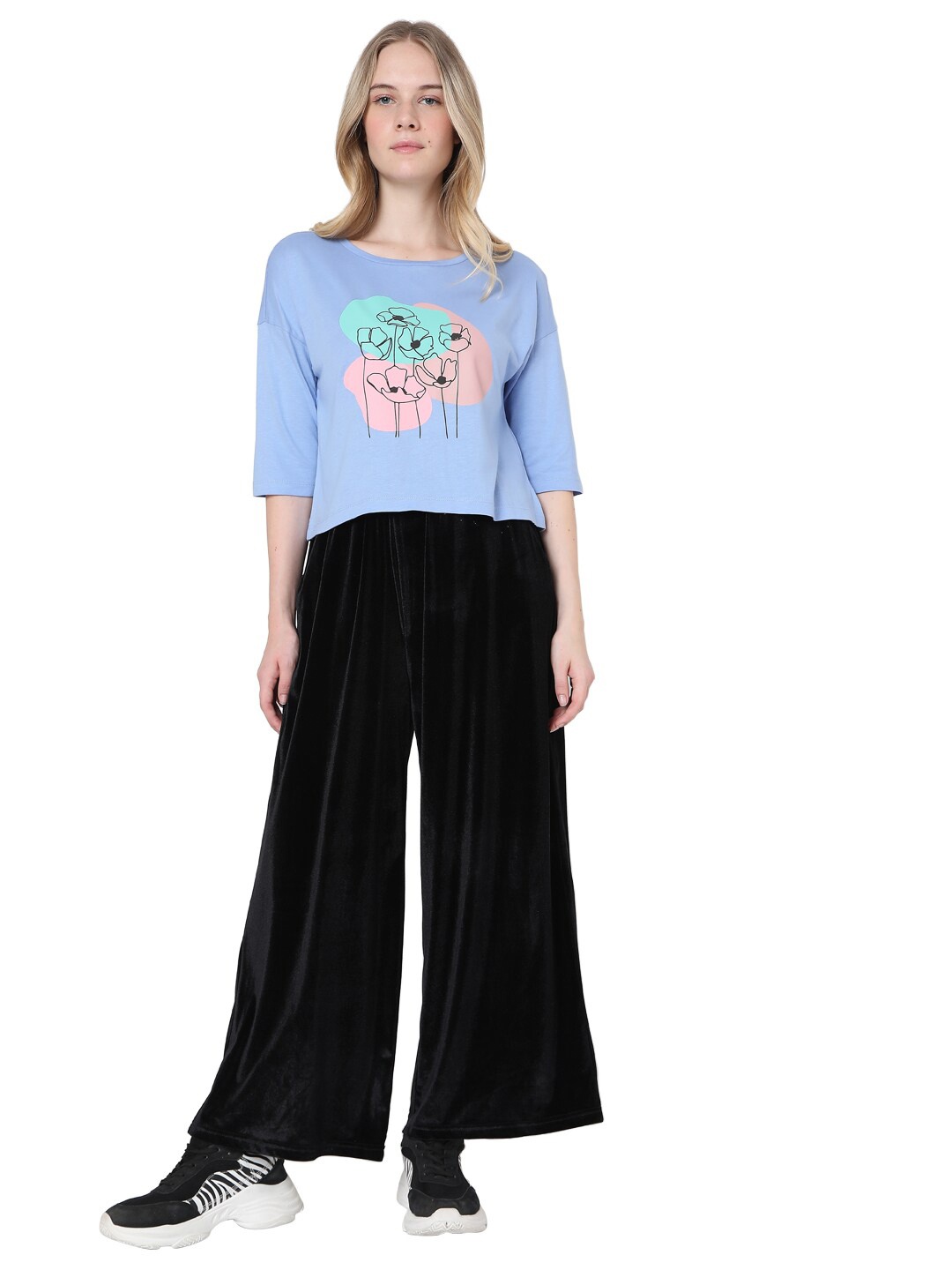 

Vero Moda Women Blue Floral Printed Drop-Shoulder Sleeves T-shirt