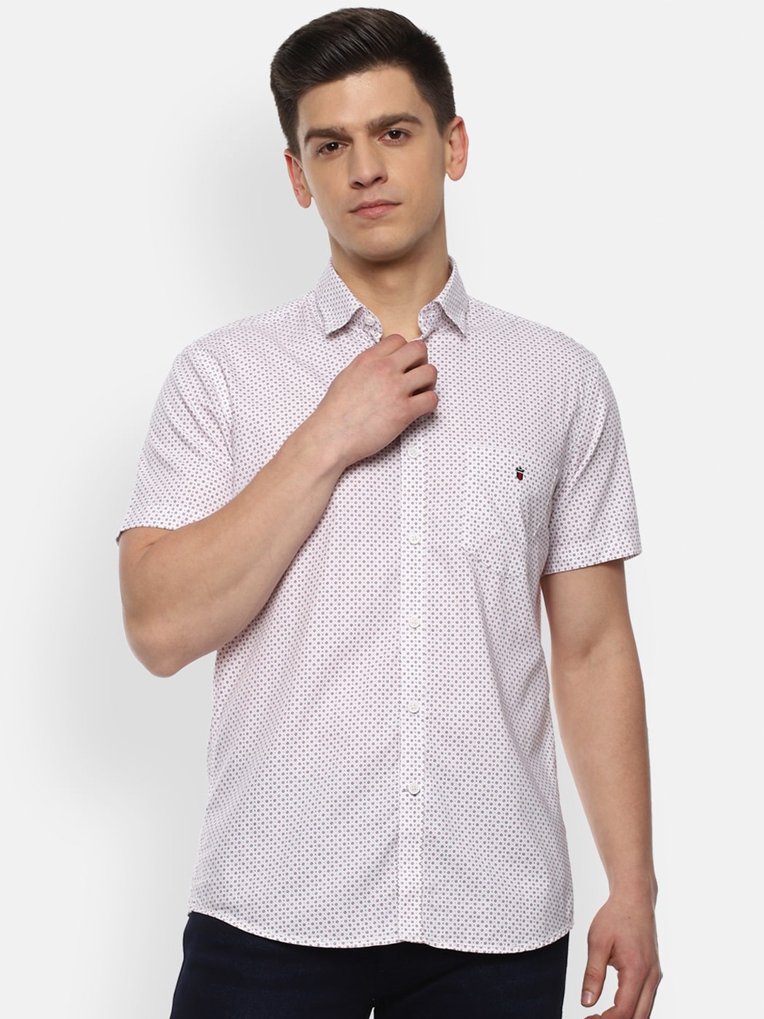 

Louis Philippe Sport Men White & Maroon Slim Fit Printed Pure Cotton Casual Shirt