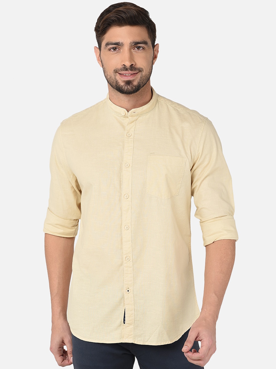 

Oxemberg Men Beige Solid Classic Slim Fit Cotton Casual Shirt