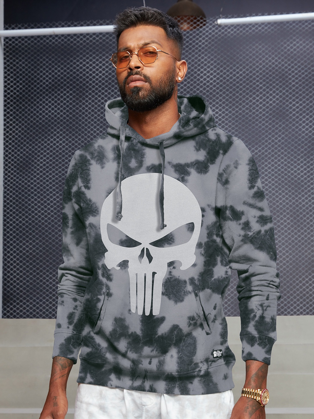 

The Souled Store Men Grey Tie & Dye Punisher Logo Cotton Sweatshirt