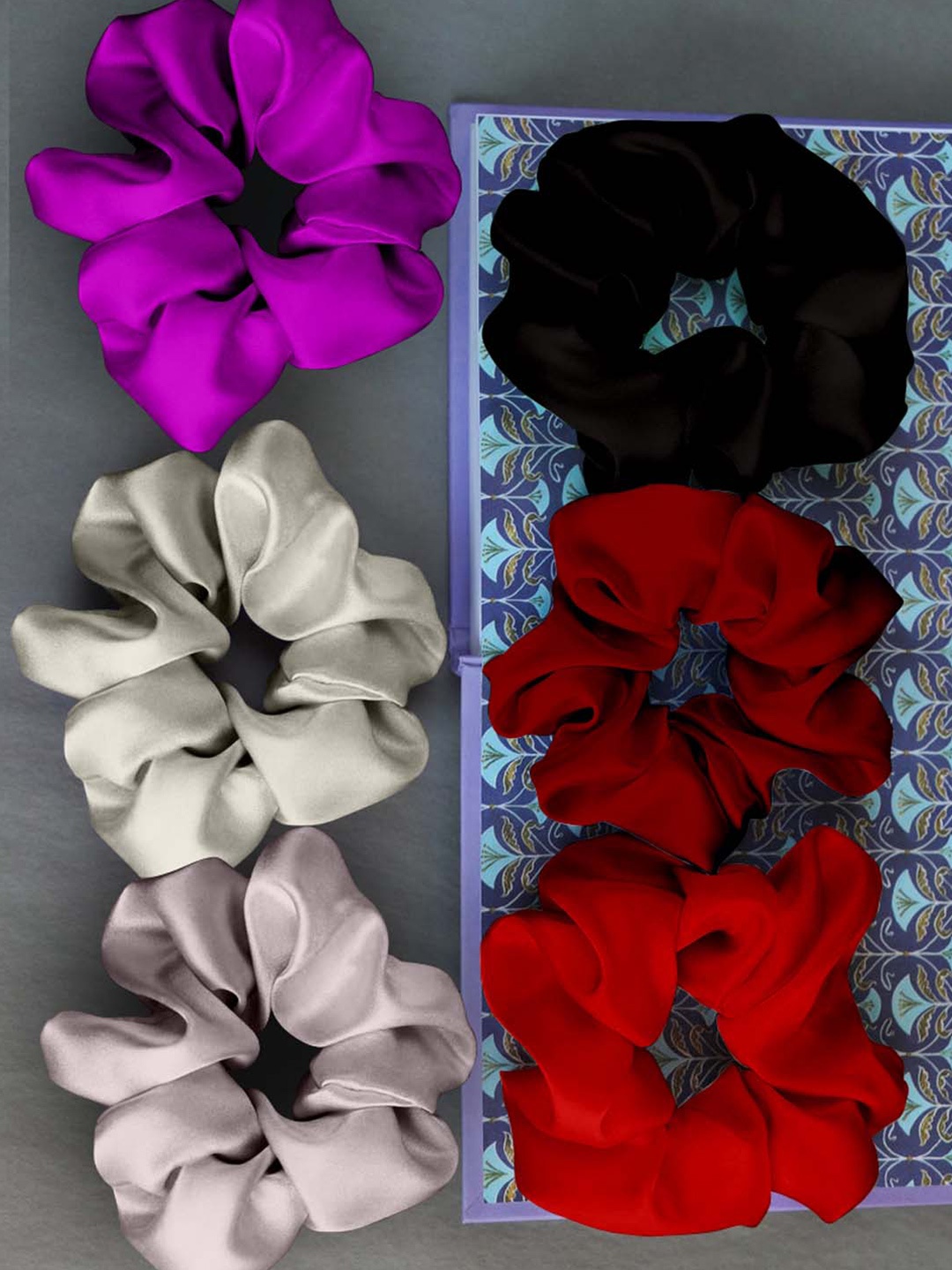 

Ferosh Women Multicoloured Set of 6 Scrunchies, Multi