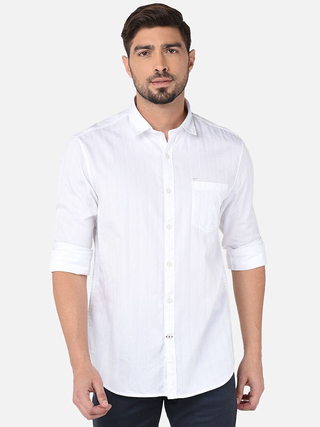 

Oxemberg Men White Classic Slim Fit Striped Cotton Casual Shirt