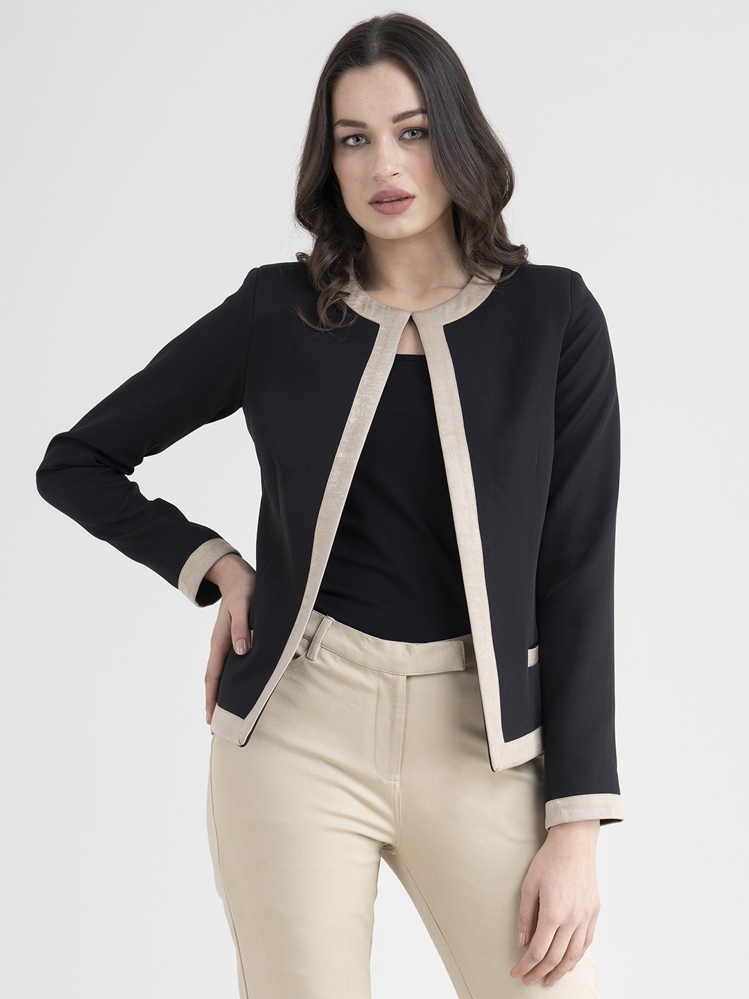 

FableStreet Women Black & Beige Open Front Jacket